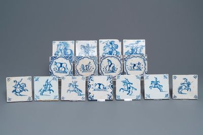 Quinze carreaux en faïence de Delft bleu et blanc à décor de chevaliers et d'animaux, 17/18ème