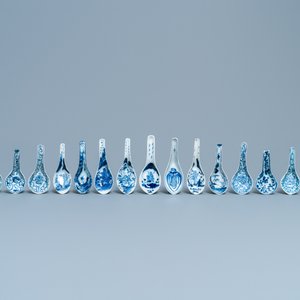 Quinze cuillères en porcelaine de Chine en bleu et blanc, 19/20ème — photo 2