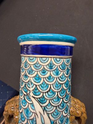A fine Minton Iznik-style vase with lion-mask handles — 照片 1