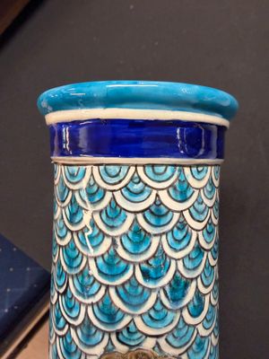 A fine Minton Iznik-style vase with lion-mask handles — 照片 2
