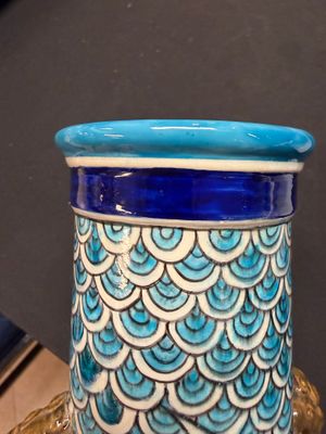 A fine Minton Iznik-style vase with lion-mask handles — 照片 3