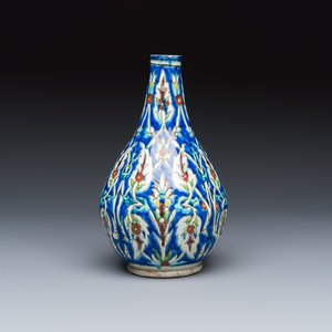 A Kutahya Iznik-style bottle vase with saz leaves — photo 4