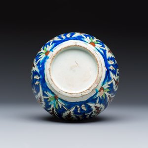 A Kutahya Iznik-style bottle vase with saz leaves — photo 6