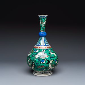 A Samson Iznik-style green-ground bottle vase with animals — foto 2