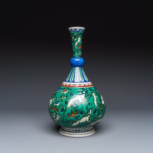 A Samson Iznik-style green-ground bottle vase with animals — foto 4