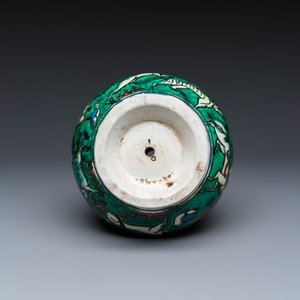 A Samson Iznik-style green-ground bottle vase with animals — foto 6
