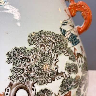 A large Chinese famille rose '100 deer' 'hu' vase — photo 6