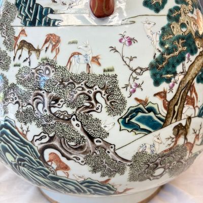 A large Chinese famille rose '100 deer' 'hu' vase — photo 15