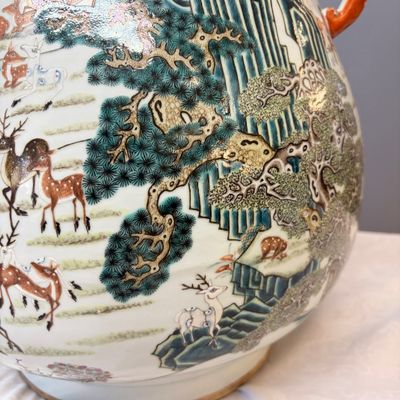 A large Chinese famille rose '100 deer' 'hu' vase — photo 22