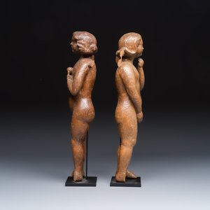 A pair of carved wooden figures of winged angels — photo 5