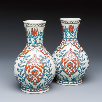 A pair of fine Samson Iznik-style vases, France, 19th C.