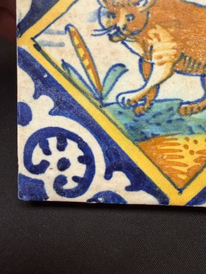 A rare Dutch Delft maiolica 'diamond' tile with a leopard — foto 3
