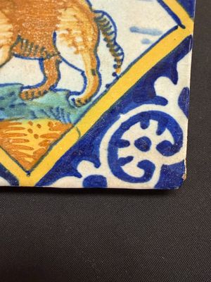 A rare Dutch Delft maiolica 'diamond' tile with a leopard — foto 4
