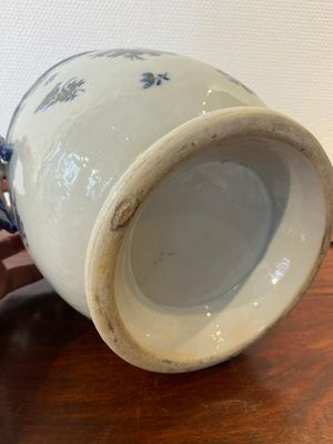 Rafraichissoir en porcelaine de Chine en bleu et blanc aux rehauts en dorure, Qianlong — photo 7