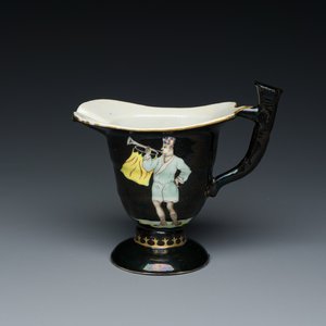 Rare aiguière en porcelaine de Chine à décor de musiciens ottomans sur fond noire, Qianlong — photo 1
