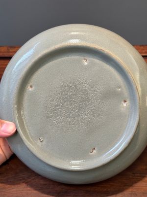 Rare assiette en porcelaine de Chine de type 'ru', Ming — photo 6
