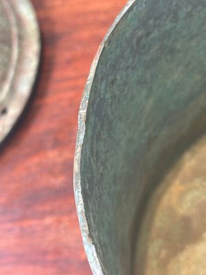 Rare boîte à cosmétiques couvert archaïque de type 'lian' en bronze incrusté d'argent, Chine,  Han occidental — photo 18