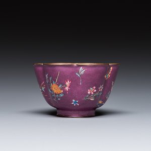 Rare bol en émaux de Canton à fond pourpre, marque Shou 寿, Yongzheng/Qianlong — photo 3