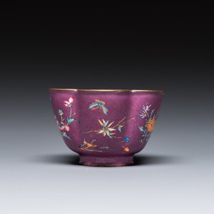 Rare bol en émaux de Canton à fond pourpre, marque Shou 寿, Yongzheng/Qianlong — photo 4