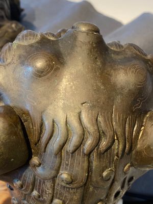 Rare brûle-parfum en forme de lion en bronze incrusté, Chine, Ming — photo 17