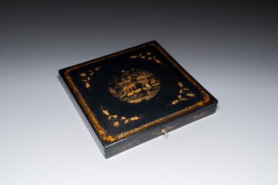 Rare coffret de présentation en laque noire et dorée, Canton, Chine, 19ème