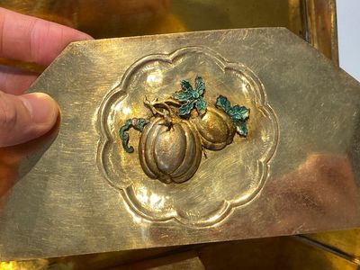 Rare coffret impérial en filigrane d'argent doré et émaillé incrusté de pierres précieuses, Chine, Qianlong — photo 12