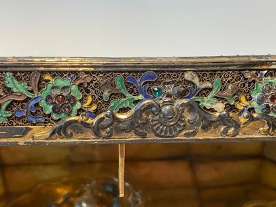 Rare coffret impérial en filigrane d'argent doré et émaillé incrusté de pierres précieuses, Chine, Qianlong — photo 19