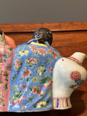 Rare compte-gouttes en porcelaine de Chine famille rose en forme de Libai, Qianlong/Jiaqing — photo 5