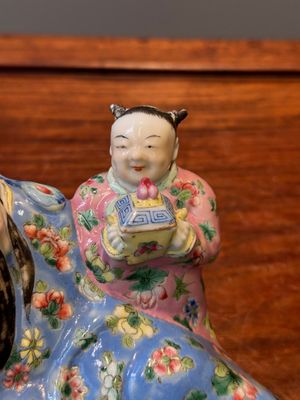 Rare compte-gouttes en porcelaine de Chine famille rose en forme de Libai, Qianlong/Jiaqing — photo 8