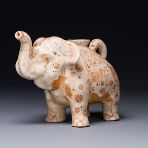 Rare cruche en grès peint polychrome en forme d'éléphant, Vietnam, dynastie Lê, 16ème — photo 1