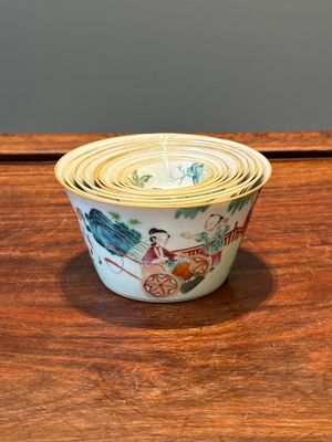 Rare ensemble de dix bols gigognes en porcelaine de Chine famille rose à décor érotique, marque et époque de Daoguang — photo 1