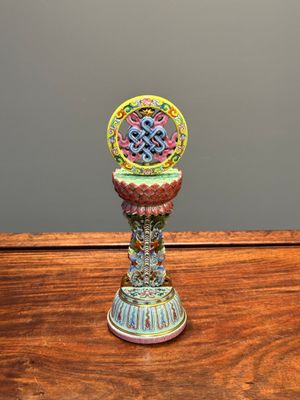 Rare instrument rituel en porcelaine de Chine famille rose, marque et époque de Qianlong — photo 3