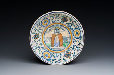 Rare plat en majolique d'Anvers polychrome figurant le Christ comme Homme de douleurs, ca. 1540-1550