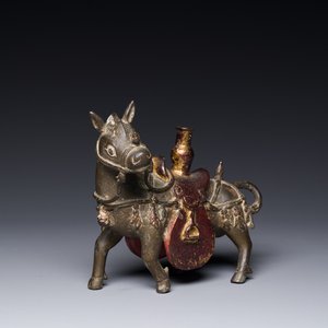 Rare porte-encens en bronze partiellement laqué et doré en forme de cheval, Chine, Yuan/début Ming — photo 1