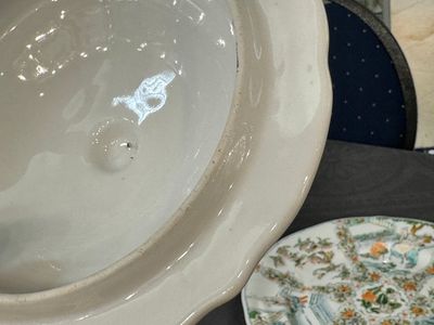 Rare service en porcelaine de KPM à décor famille verte de Canton, Chine et Allemagne, 19ème — photo 26