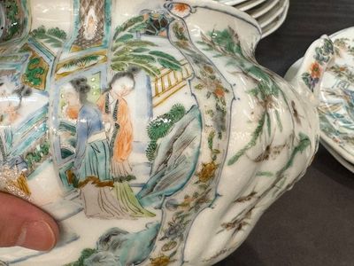 Rare service en porcelaine de KPM à décor famille verte de Canton, Chine et Allemagne, 19ème — photo 33