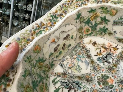 Rare service en porcelaine de KPM à décor famille verte de Canton, Chine et Allemagne, 19ème — photo 58