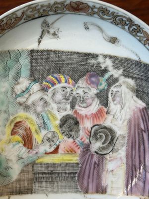 Rare tasse et soucoupe en porcelaine de Chine rose-grisaille d'après 'Les Acteurs de la Comédie-Française' par Watteau, Yongzheng/Qianlong — photo 13