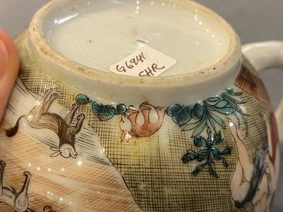 Rare théière couverte en porcelaine de Chine famille rose à décor d'Adam et Ève, Qianlong — photo 12