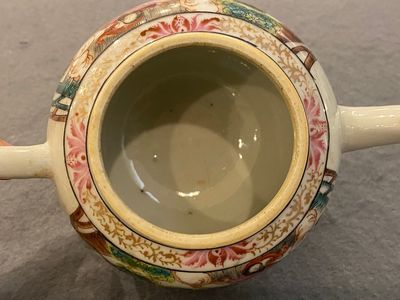 Rare théière couverte en porcelaine de Chine famille rose à décor d'Adam et Ève, Qianlong — photo 6