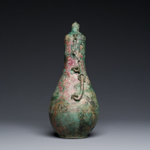 Rare vase couvert archaïque en forme de gourde en bronze, 'hu', Chine, Zhou de l'Est — photo 2