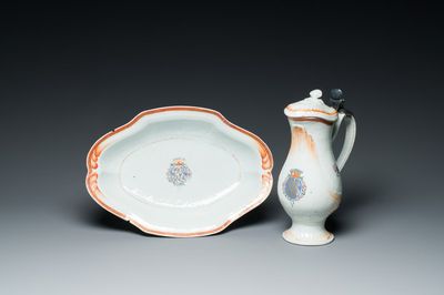 Rare verseuse couverte et son bassin en porcelaine de Chine de la Compagnie des Indes à monogramme couronné 'RLI', Qianlong