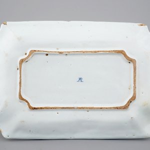 Een Delfts aardewerken blauw-wit rechthoekig haringbord, 18e eeuw — foto 2