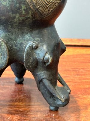 Récipient alimentaire rituel archaïque en bronze de style Zhou occidental, 'yan', Chine, Ming — photo 12