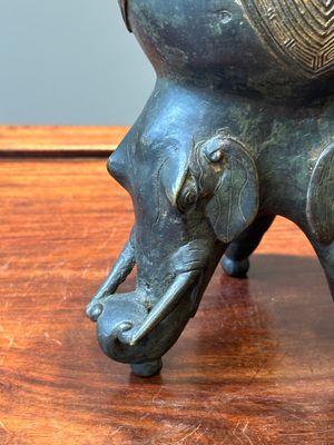 Récipient alimentaire rituel archaïque en bronze de style Zhou occidental, 'yan', Chine, Ming — photo 8