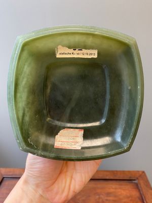 Récipient alimentaire rituel couvert de type Fu 簠 en jade vert épinard, 18/19ème — photo 6