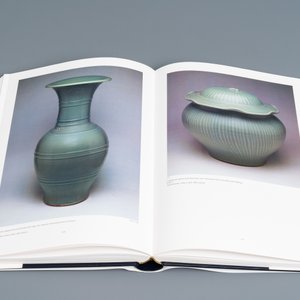 Regina Krahl, John Ayers: Chinese Ceramics in the Topkapi Saray Museum, Istanbul: A Complete Catalogue, 3 volumes — 照片 11