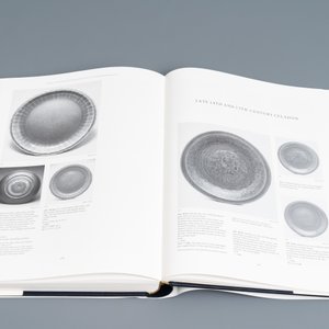 Regina Krahl, John Ayers: Chinese Ceramics in the Topkapi Saray Museum, Istanbul: A Complete Catalogue, 3 volumes — 照片 12