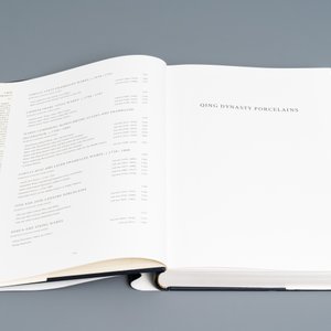Regina Krahl, John Ayers: Chinese Ceramics in the Topkapi Saray Museum, Istanbul: A Complete Catalogue, 3 volumes — 照片 23