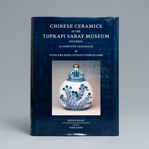 Regina Krahl, John Ayers: Chinese Ceramics in the Topkapi Saray Museum, Istanbul: A Complete Catalogue, 3 volumes — 照片 3